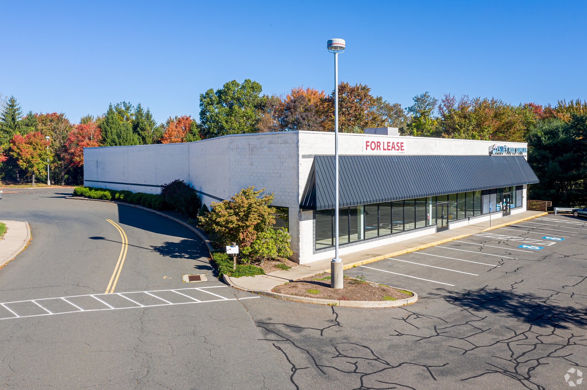 91 Hale Rd, Manchester, CT for lease Building Photo- Image 1 of 11