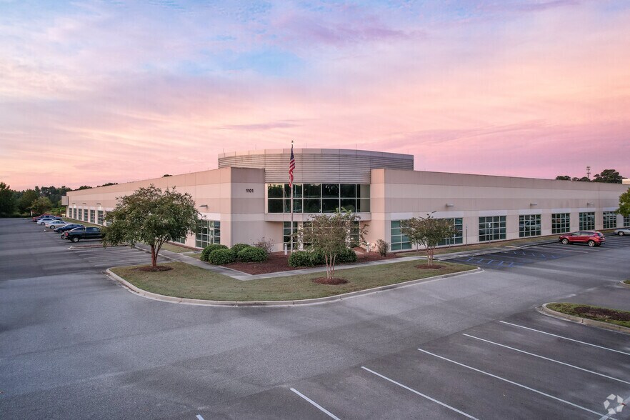 1101 Remount Rd, North Charleston, SC for lease - Primary Photo - Image 1 of 14