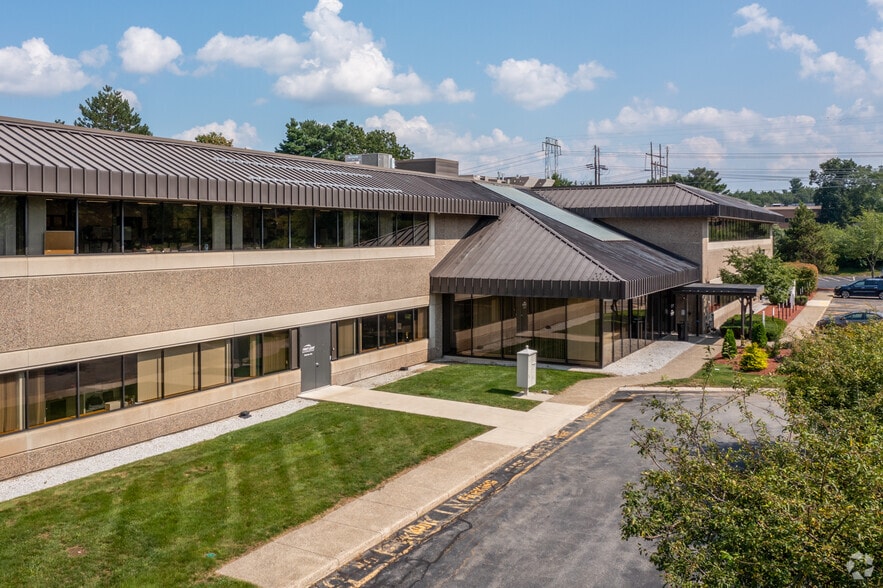 2 Omni Way, Chelmsford, MA for lease - Building Photo - Image 3 of 12