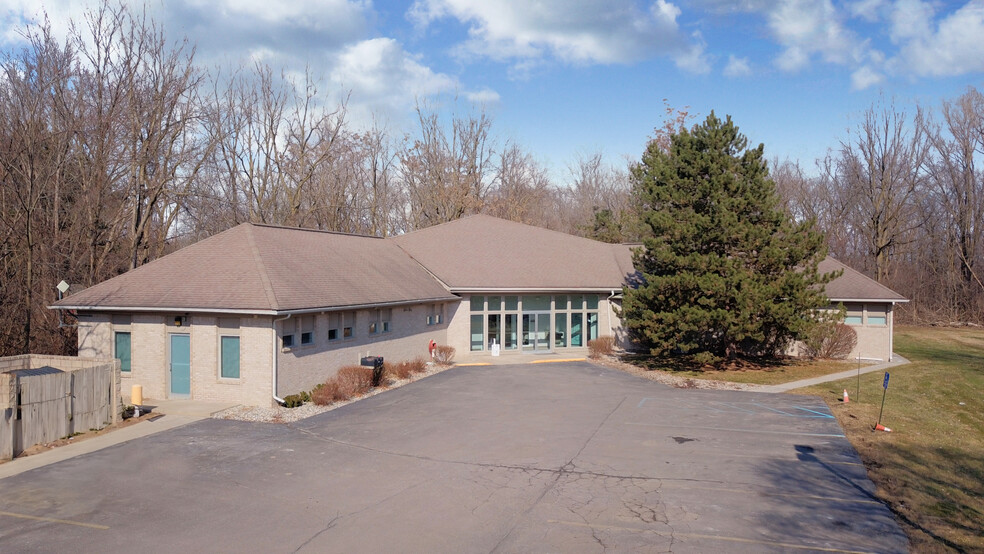 3380 Beecher Rd, Flint, MI for sale - Building Photo - Image 1 of 40