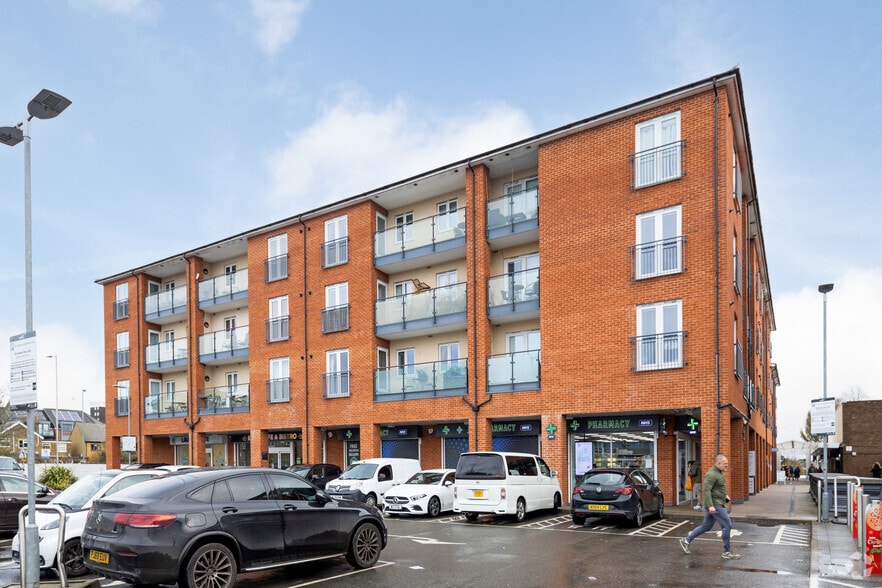 Fawkon Walk, Hoddesdon for sale - Primary Photo - Image 1 of 1