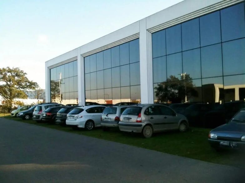 Retail in Colomiers for lease - Building Photo - Image 2 of 5