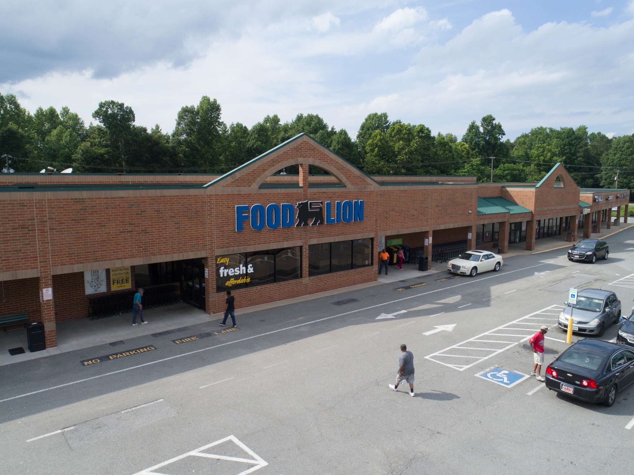 332 W Broaddus Ave, Bowling Green, VA for sale Building Photo- Image 1 of 1