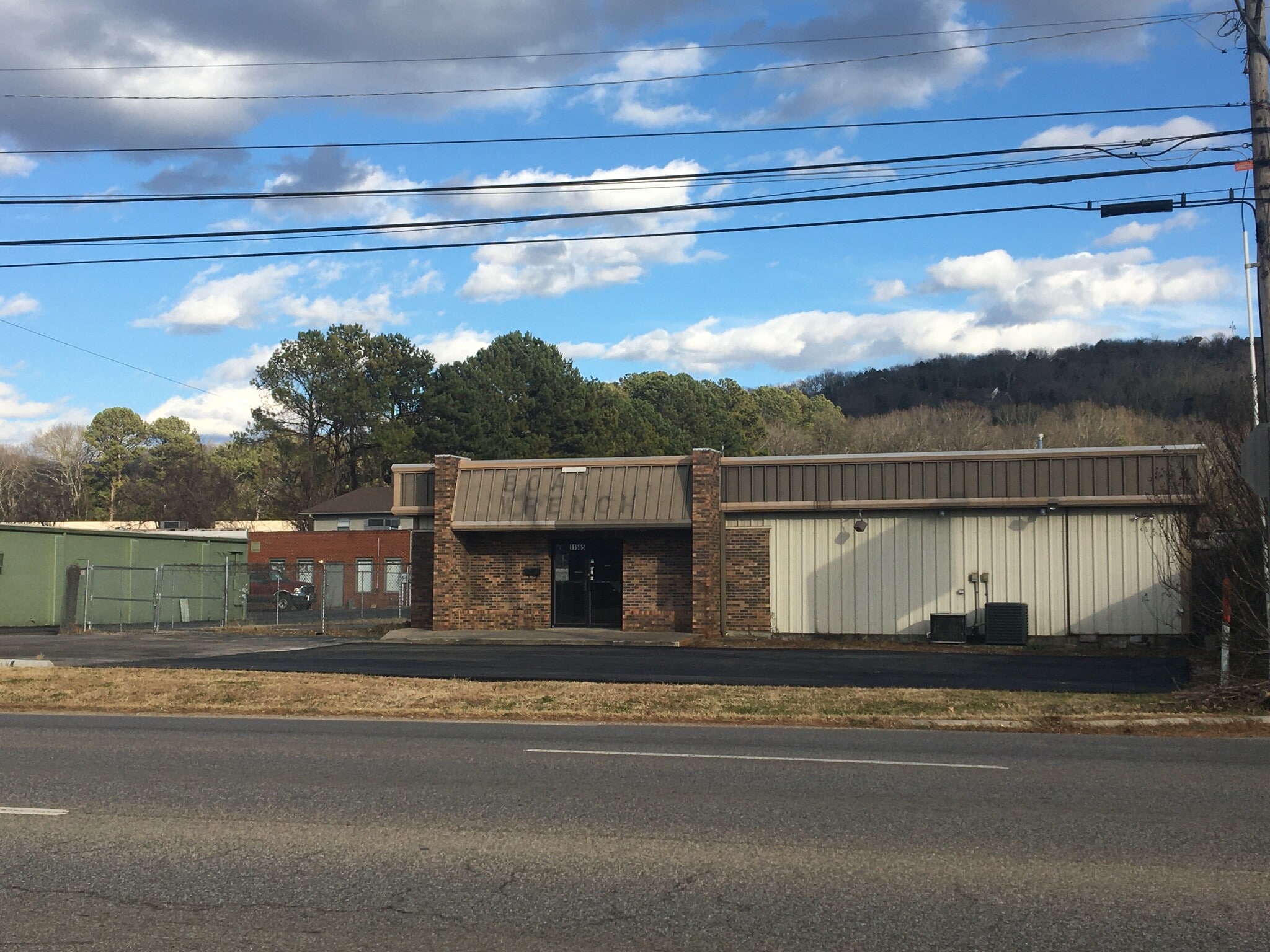 11565 Memorial Parkway Pkwy, Huntsville, AL for lease Building Photo- Image 1 of 8