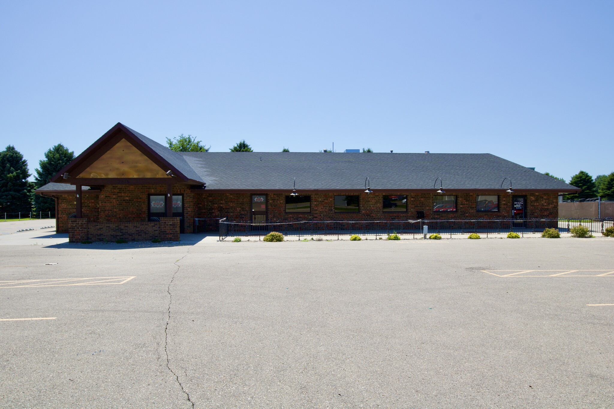 2815 Memorial Hwy, Mandan, ND for sale Building Photo- Image 1 of 1