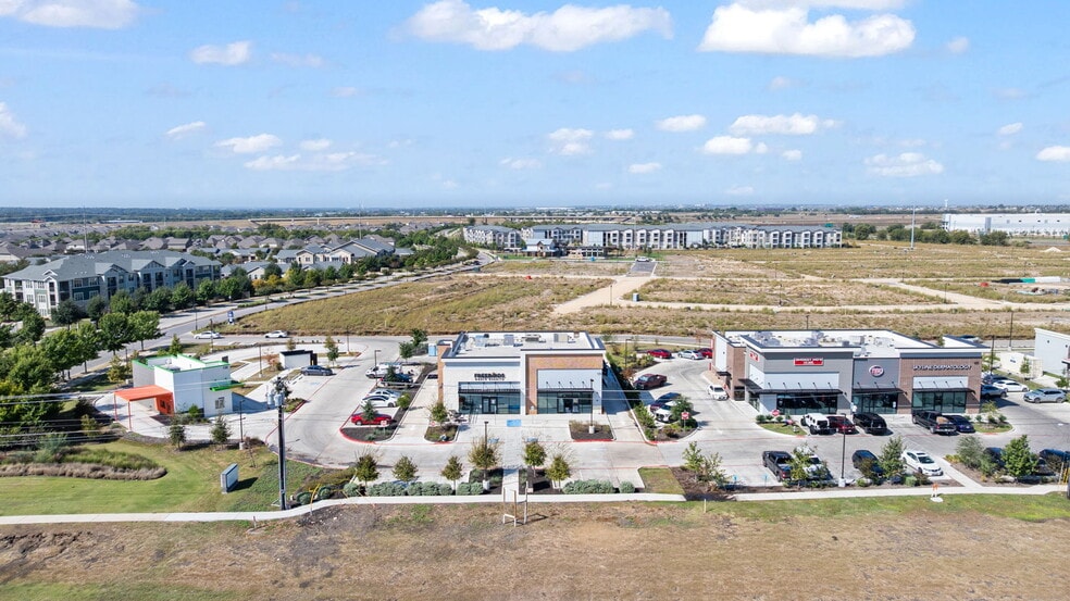 126 Chris Kelley blvd, Hutto, TX for sale - Building Photo - Image 3 of 7