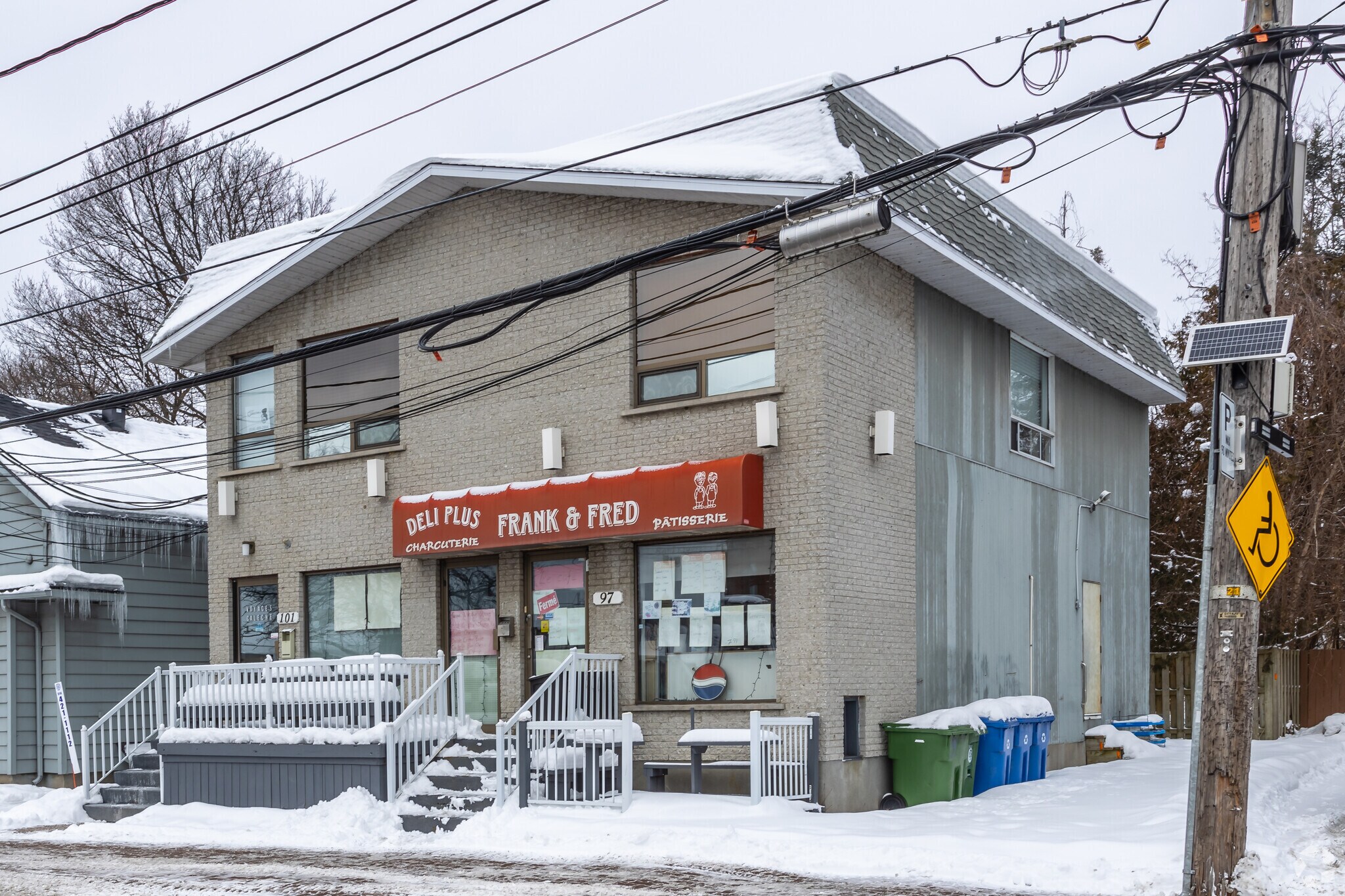 97-101 Av Donegani, Pointe-claire, QC for sale Primary Photo- Image 1 of 1