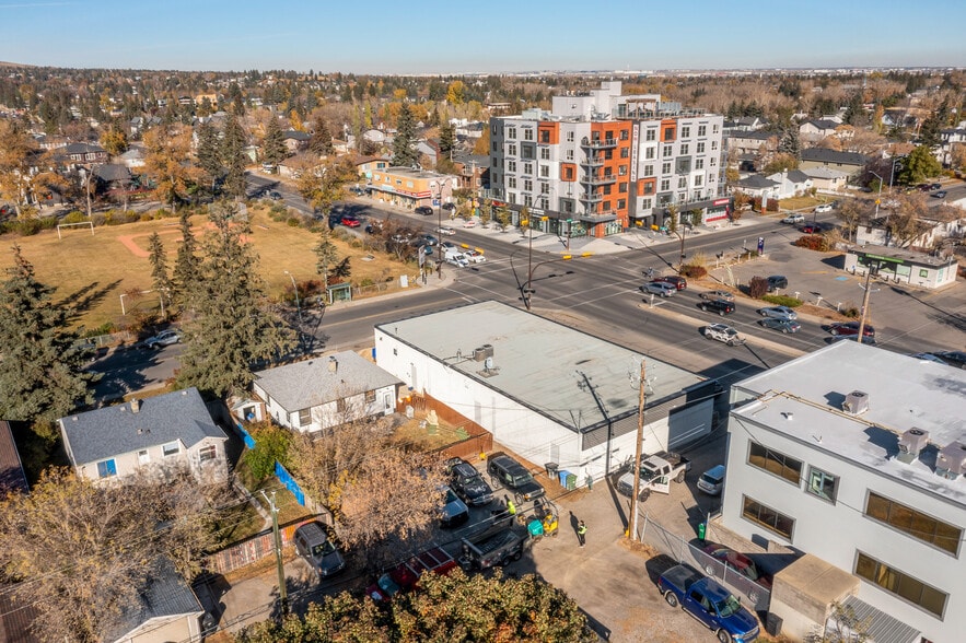 1507 20 Av NW, Calgary, AB for sale - Building Photo - Image 3 of 25