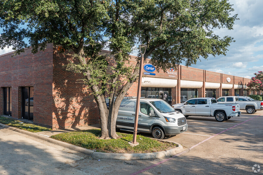 3900-4096 Sandshell Dr, Fort Worth, TX for lease - Building Photo - Image 1 of 8