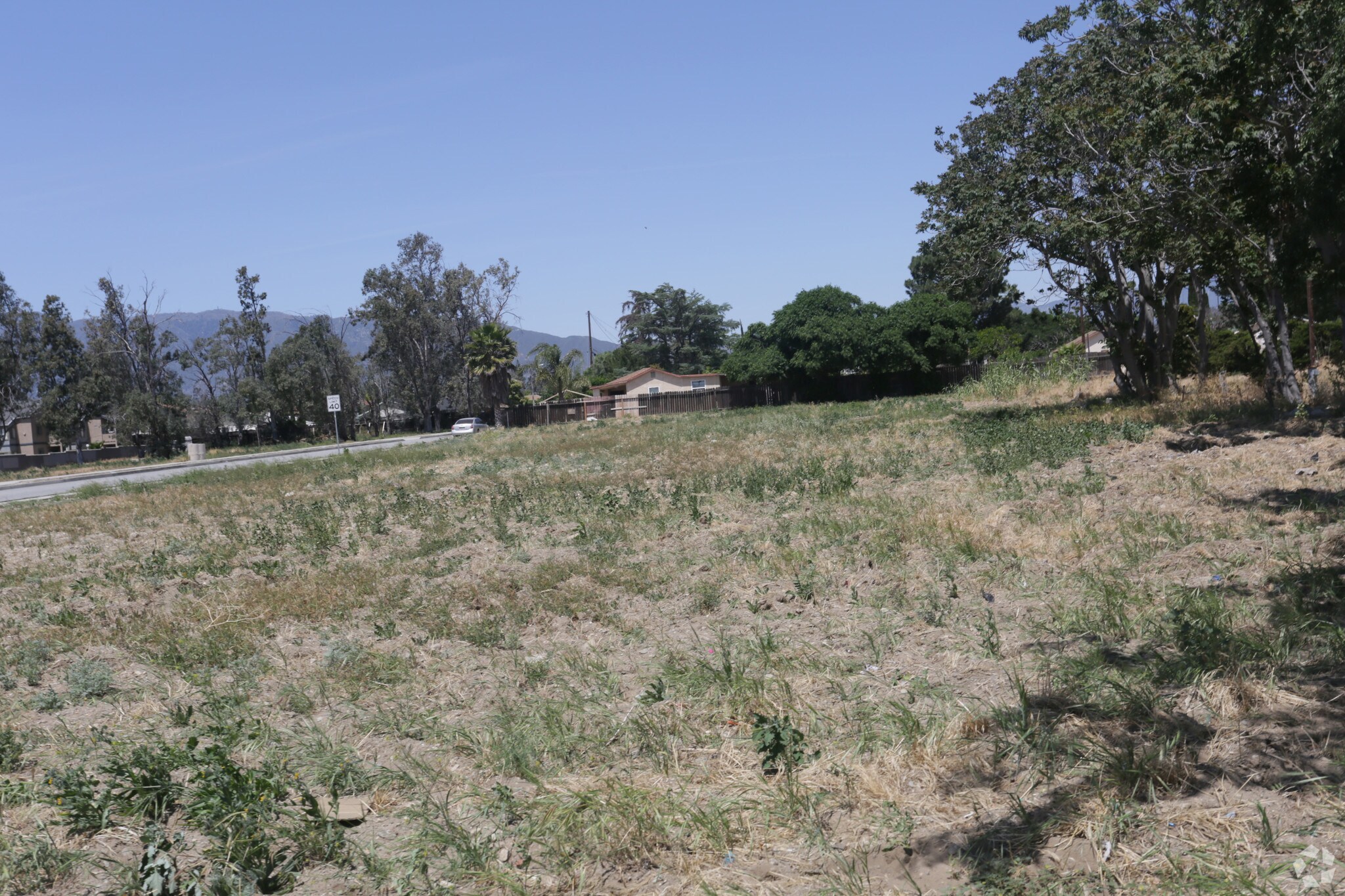 Foothill & Oleander, Fontana, CA for sale Primary Photo- Image 1 of 1