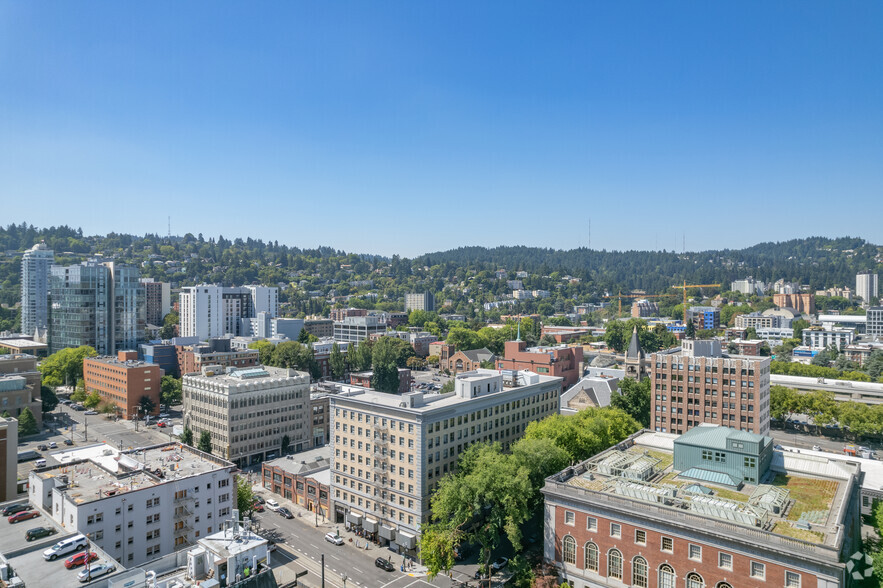 1020 SW Taylor St, Portland, OR for lease - Building Photo - Image 2 of 2