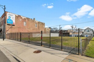 3639 Halsted st, Chicago IL - Convenience Store