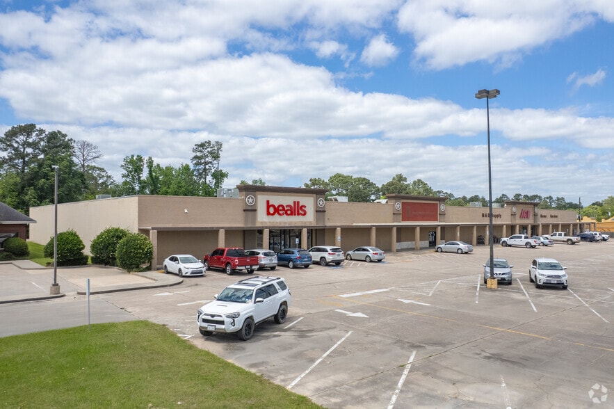 142 S Main St, Lumberton, TX for lease - Primary Photo - Image 1 of 4