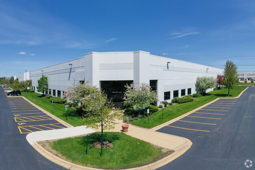 2 Territorial Ct, Bolingbrook, IL for sale - Building Photo - Image 1 of 1