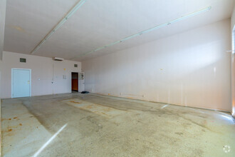 5000-5014 Freeport Blvd, Sacramento, CA for lease Interior Photo- Image 1 of 8