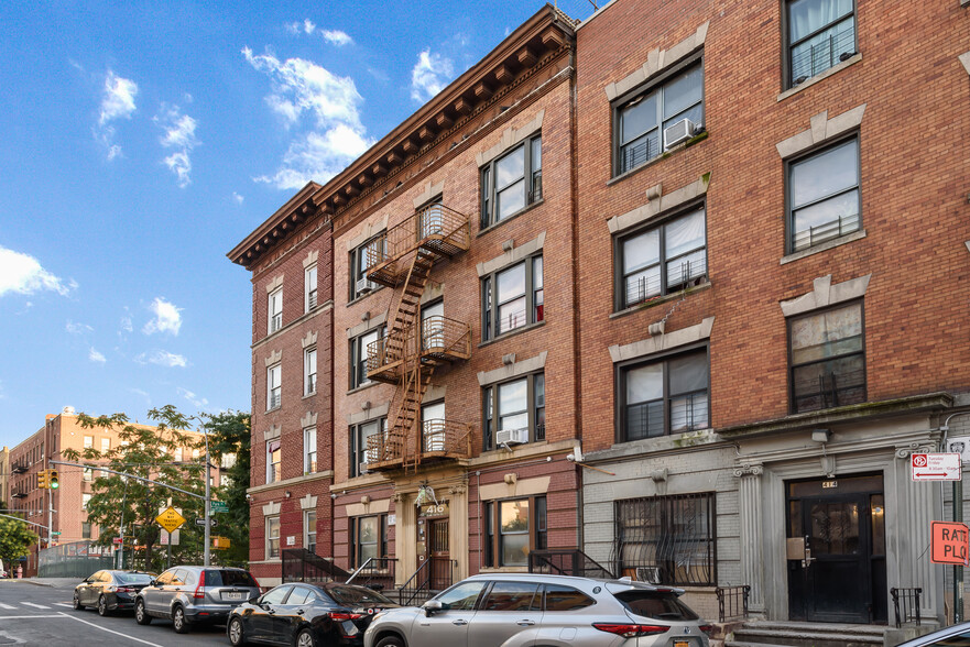 416 E 187th St, Bronx, NY for sale - Building Photo - Image 2 of 4