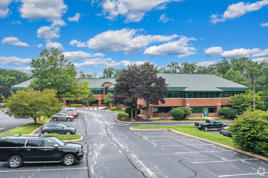 19 Campus Blvd, Newtown Square, PA for lease - Building Photo - Image 2 of 6