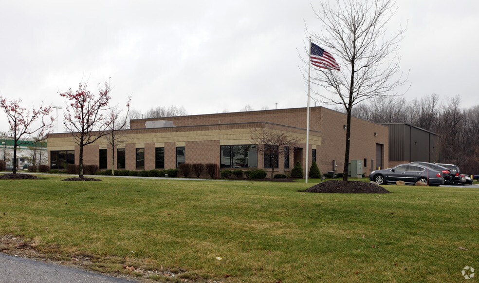 2457 Edison Blvd, Twinsburg, OH 44087