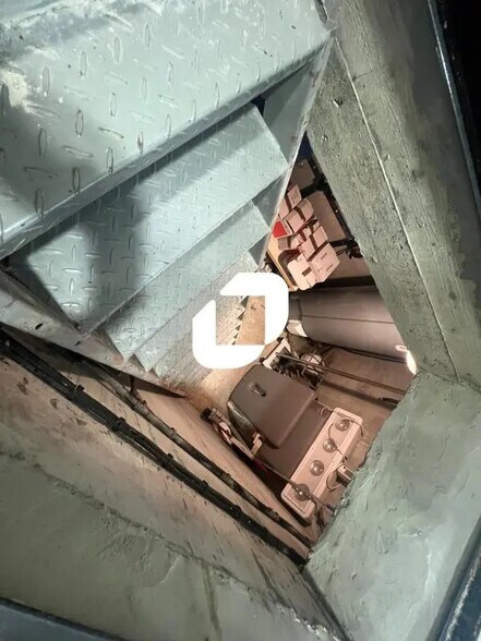 Office in Râches for sale - Building Photo - Image 3 of 21