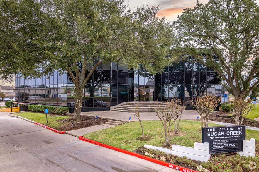 101 Southwestern Blvd, Sugar Land, TX for lease - Building Photo - Image 1 of 12