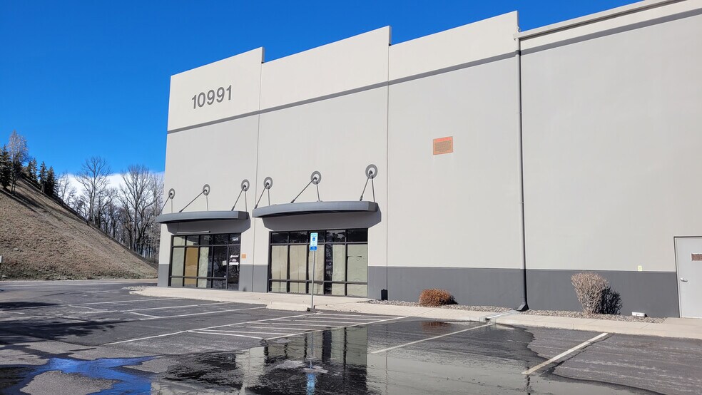 10991 Lear Blvd, Reno, NV for lease - Building Photo - Image 2 of 16