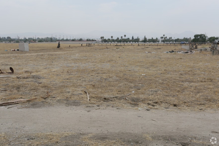 1077 E Baseline St, San Bernardino, CA for sale - Primary Photo - Image 1 of 4