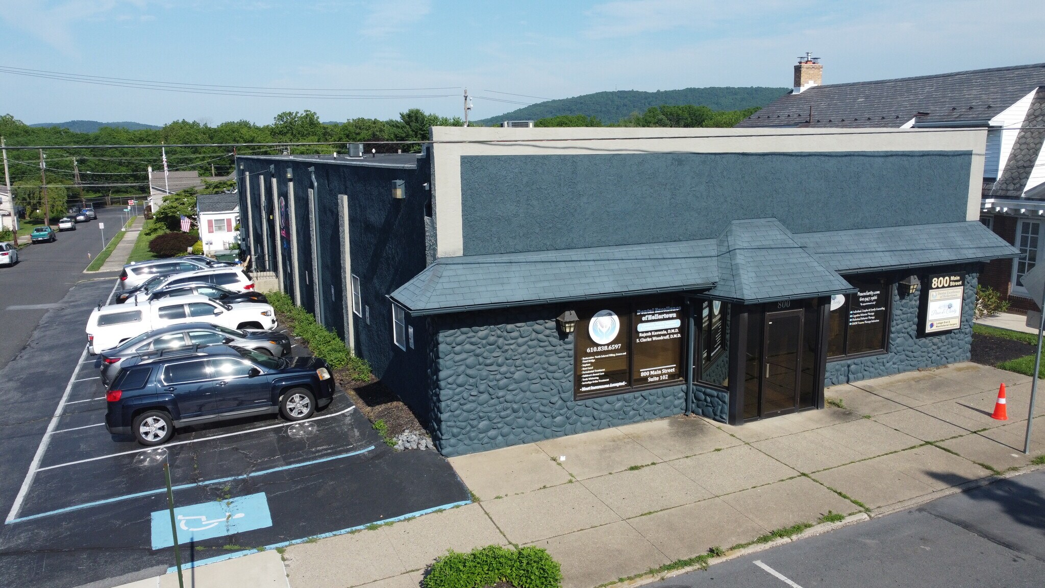 800 Main St, Hellertown, PA for lease Building Photo- Image 1 of 24