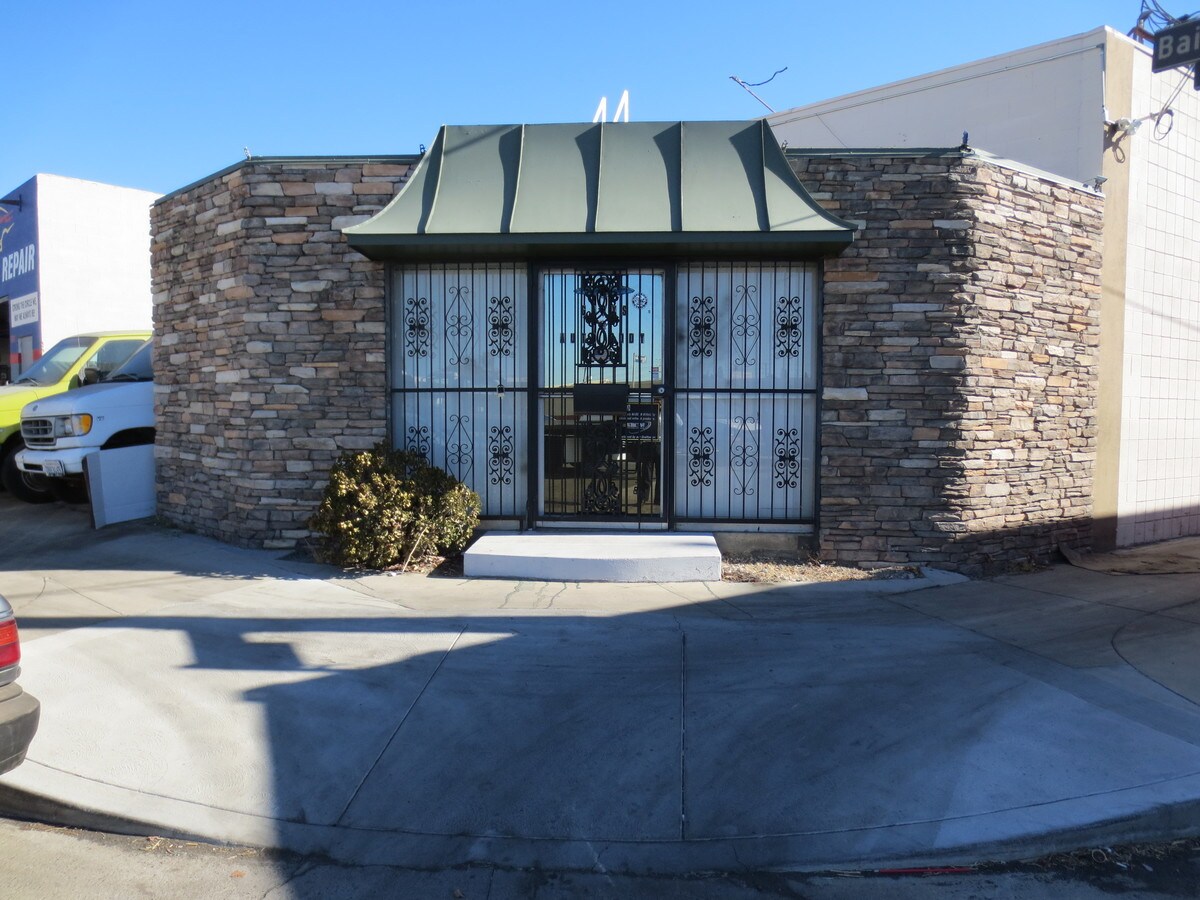 18531 Eddy St, Northridge, CA 91324