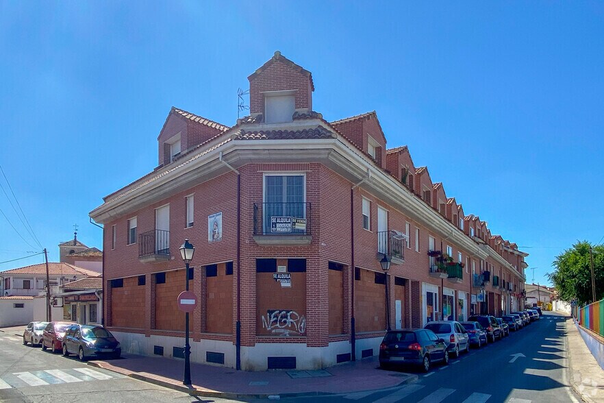 Multifamily in Yeles, Toledo for sale - Primary Photo - Image 1 of 2