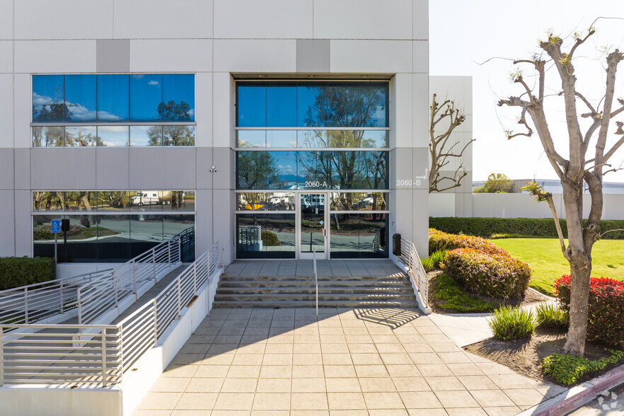 2060 S Wineville Ave, Ontario, CA for lease - Building Photo - Image 1 of 5