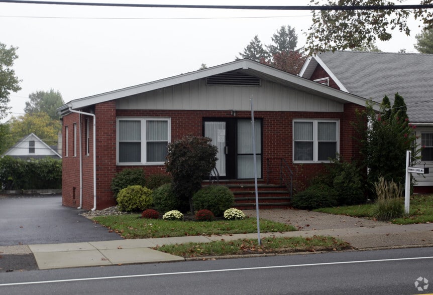 141 White Horse Pike, Audubon, NJ for lease - Primary Photo - Image 1 of 17