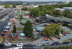 2575 Parkway, Pigeon Forge TN - Storefront Property