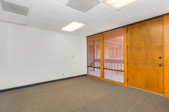 601 E Daily Dr, Camarillo, CA for lease Interior Photo- Image 2 of 5