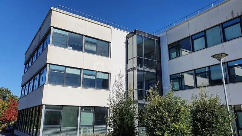 Office in Carquefou for lease - Building Photo - Image 3 of 8