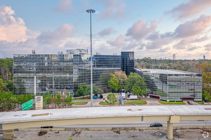 1001 West Loop South, Houston, TX for lease - Building Photo - Image 3 of 10