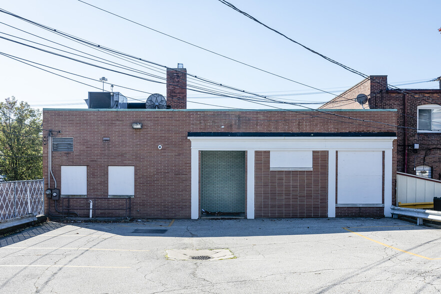 15765 Broadway Ave, Maple Heights, OH for sale - Building Photo - Image 3 of 33