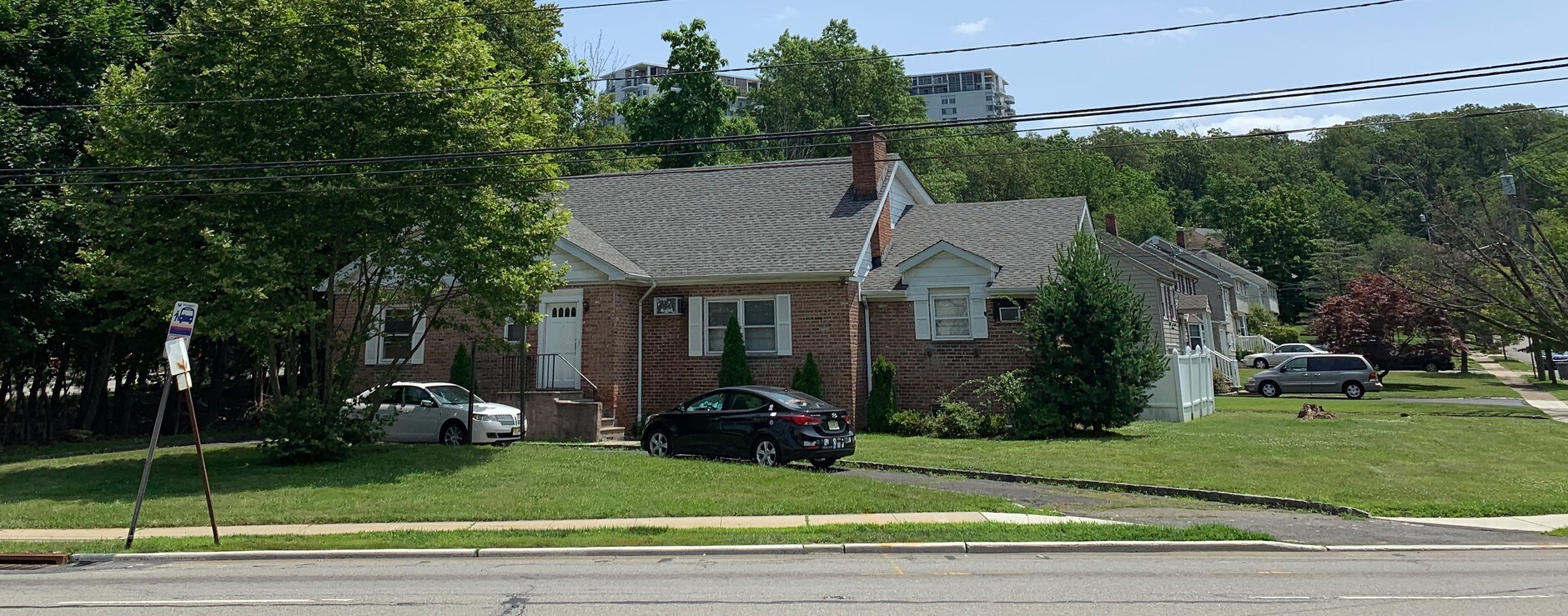 257 Pompton Ave, Verona, NJ 07044