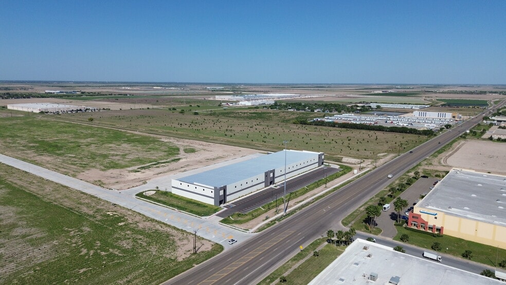 890 Military Highway, Pharr, TX for lease - Building Photo - Image 2 of 13