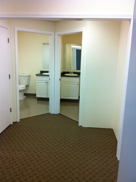 205B Terrace Ave, Huntington, WV for sale - Interior Photo - Image 2 of 14