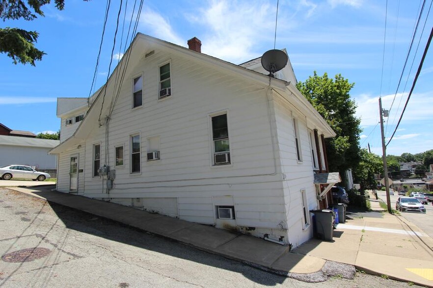 31 N Tremont Ave, Greensburg, PA for sale - Building Photo - Image 2 of 2