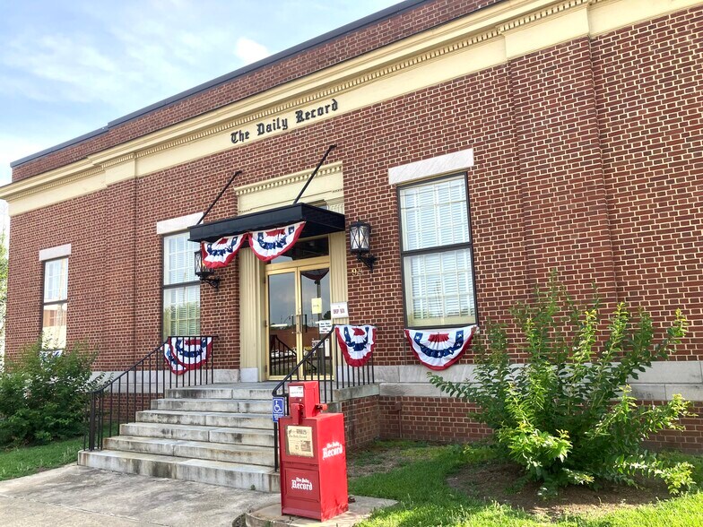 99 W Broad St, Dunn, NC for sale - Building Photo - Image 2 of 13