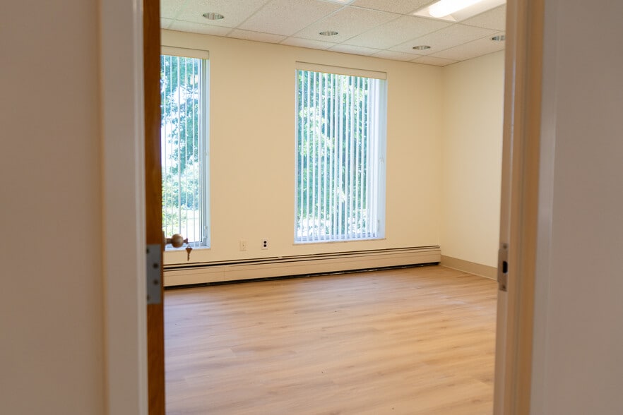 3550 W Market St, Akron, OH for lease - Building Photo - Image 2 of 14