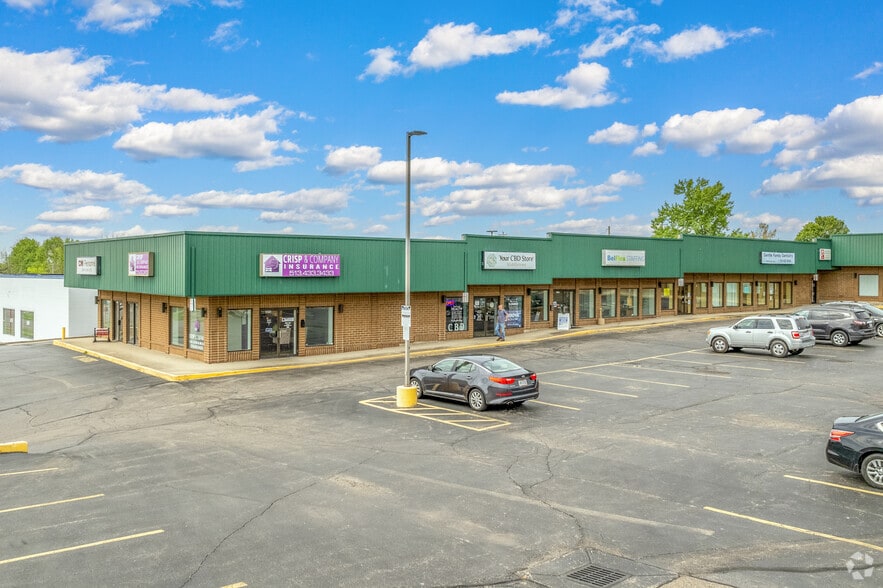 4462-4498 Marie Dr, Middletown, OH for lease - Building Photo - Image 3 of 9