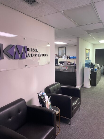 1 Rabro Dr, Hauppauge, NY for lease - Interior Photo - Image 2 of 7