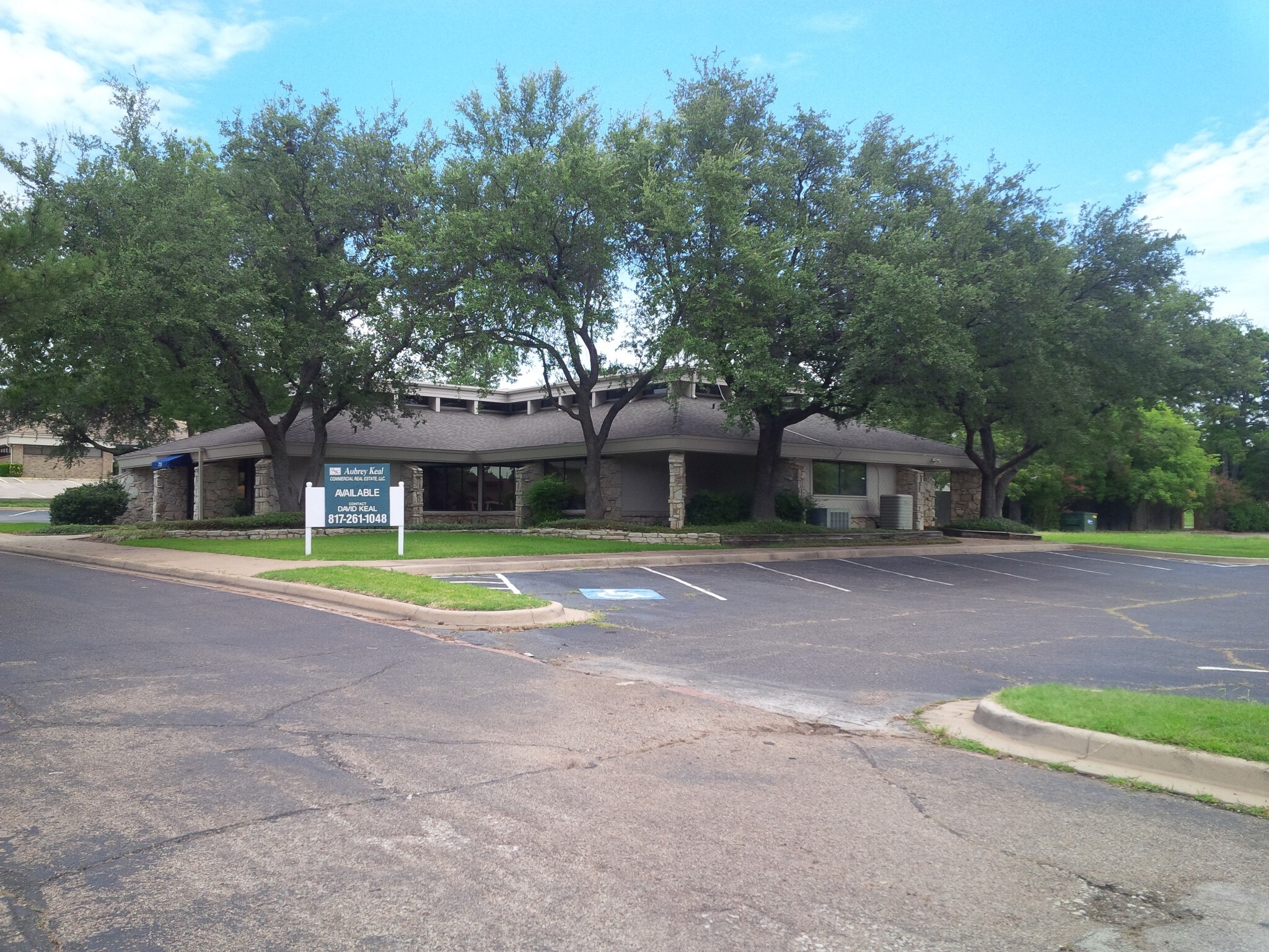715 N Fielder Rd, Arlington, TX for sale Building Photo- Image 1 of 1