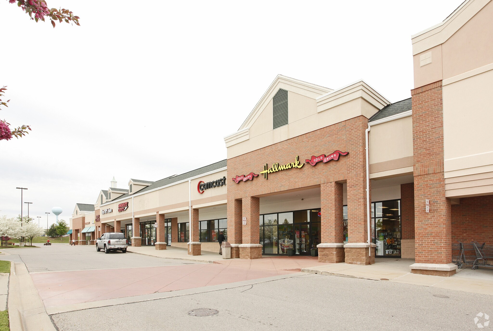 10051 Highland Rd, Hartland, MI 48353 Shops at Waldenwoods