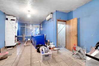 220 Bethnal Green Rd, London for sale Interior Photo- Image 2 of 2