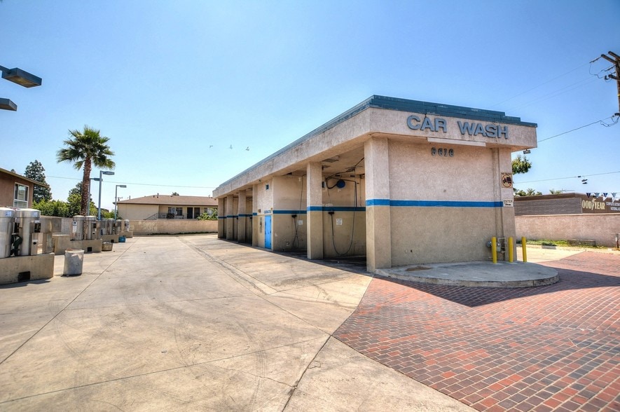 9616 Chapman Ave, Garden Grove, CA 92841