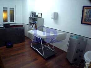 Retail in Cuenca, Cuenca for lease Interior Photo- Image 2 of 4