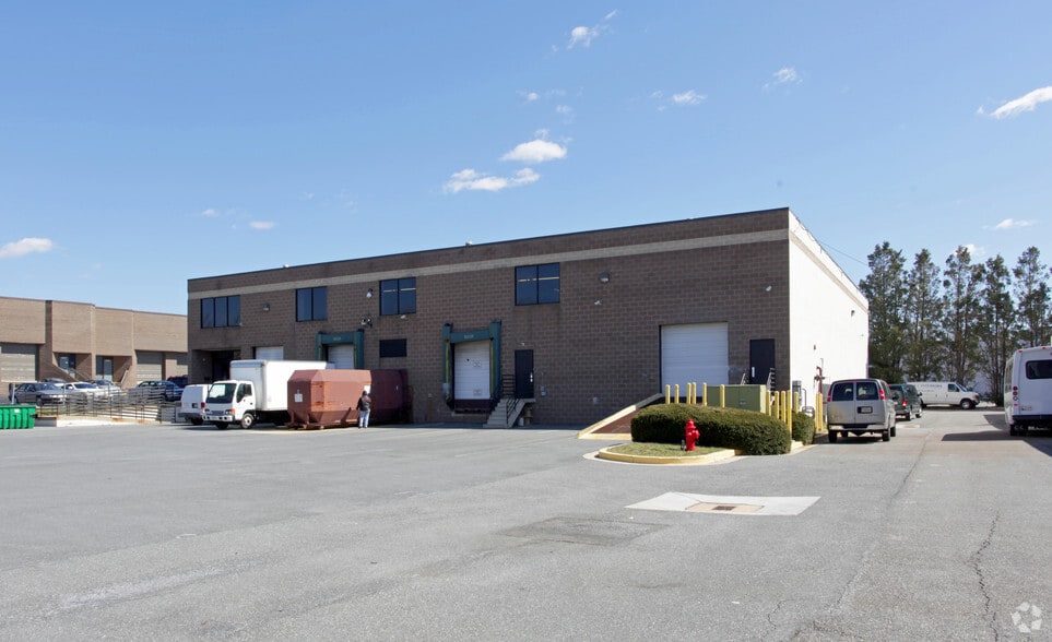 9129 Gaither Rd, Gaithersburg, MD for lease - Primary Photo - Image 1 of 2